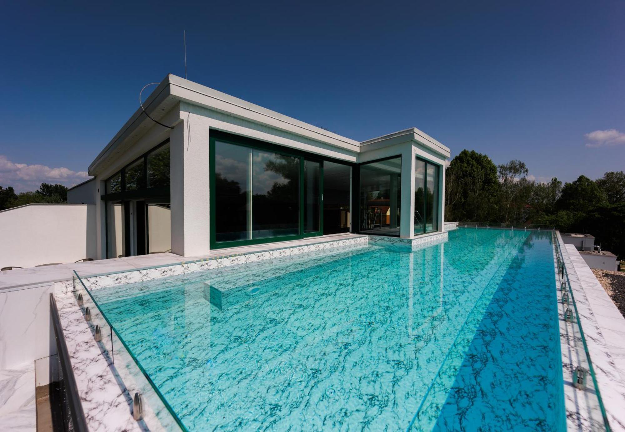 Villa Bauhaus Wellness Apart-Hotel Siofok Exterior photo