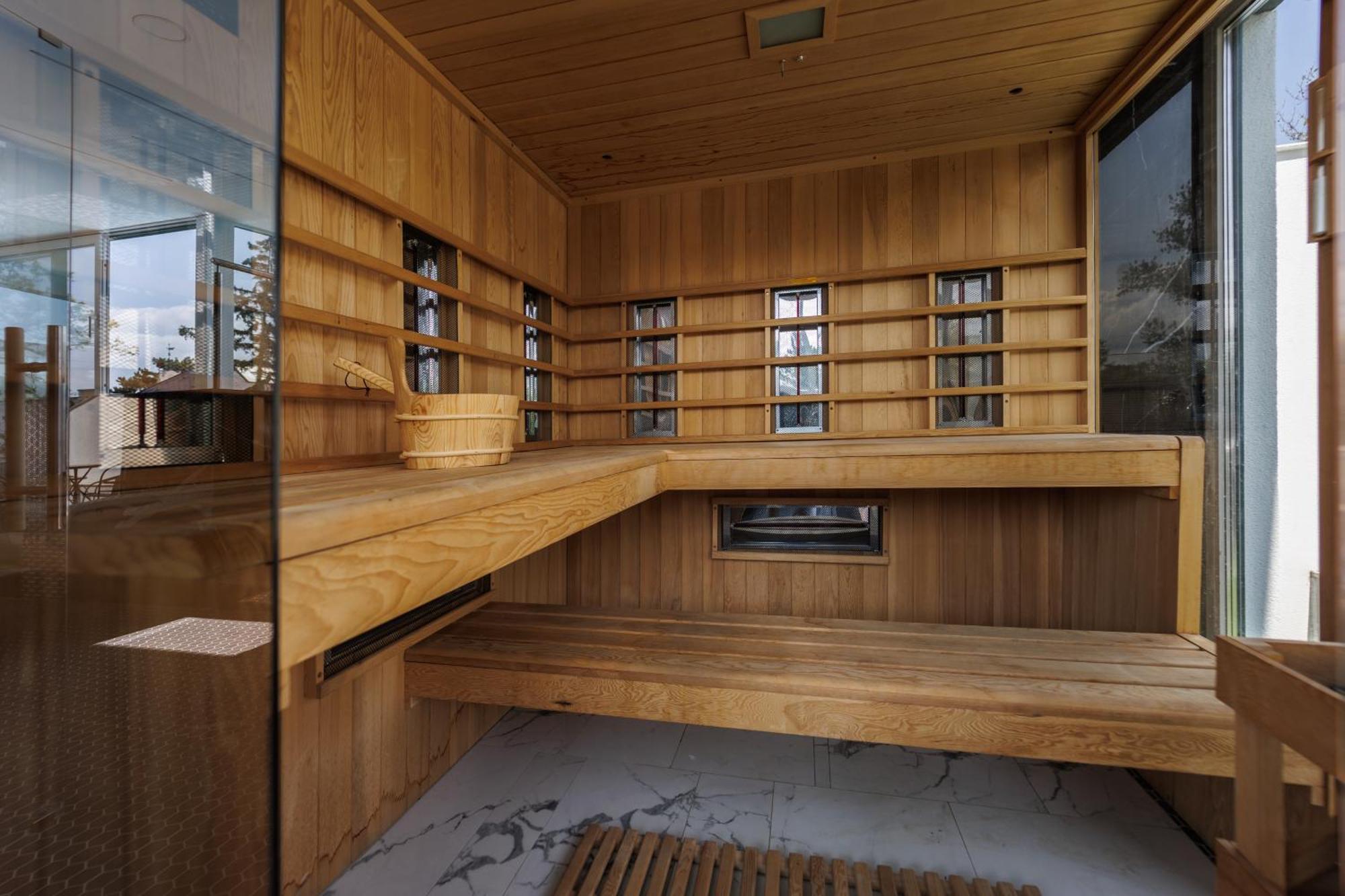Villa Bauhaus Wellness Apart-Hotel Siofok Exterior photo