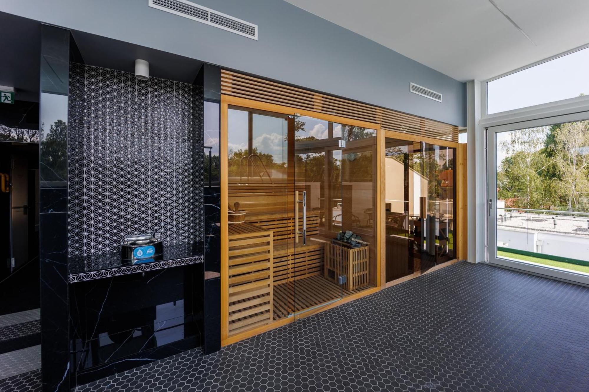 Villa Bauhaus Wellness Apart-Hotel Siofok Exterior photo